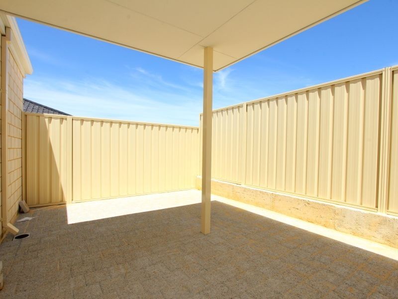 27 Latteri Turn, Aubin Grove WA 6164