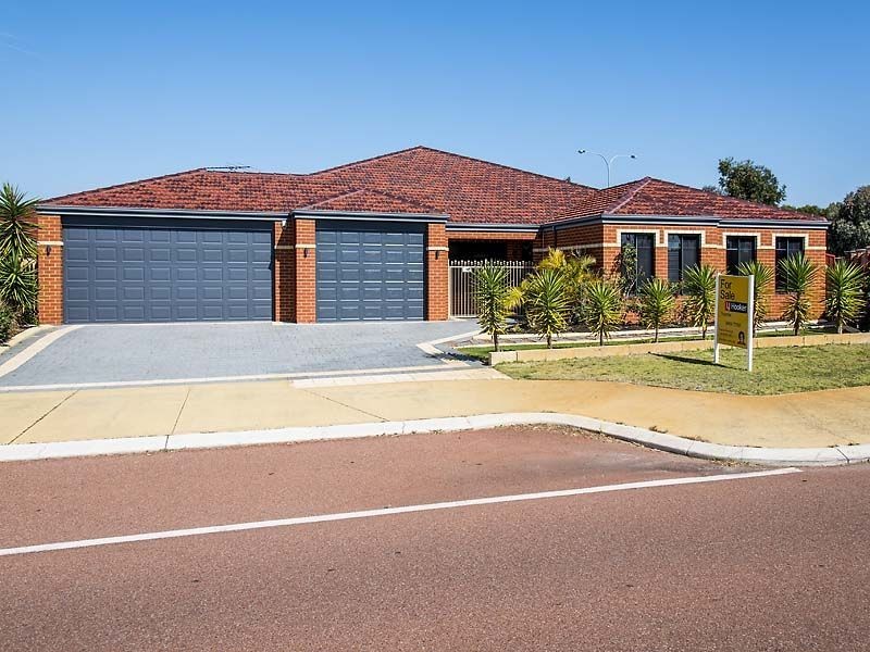 1 Jacksonia Gate, Canning Vale WA 6155