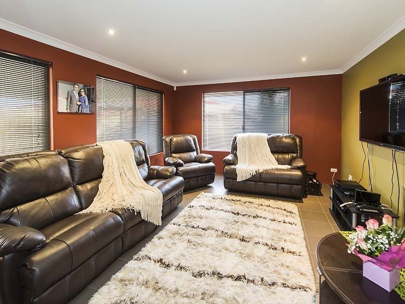 1 Jacksonia Gate, Canning Vale WA 6155