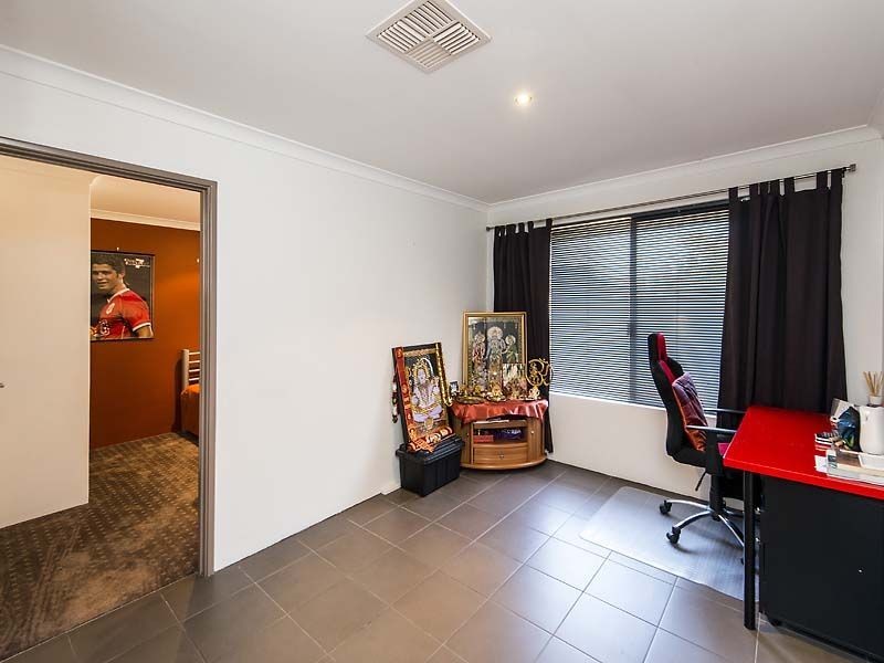 1 Jacksonia Gate, Canning Vale WA 6155