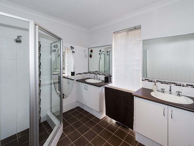 1 Jacksonia Gate, Canning Vale WA 6155