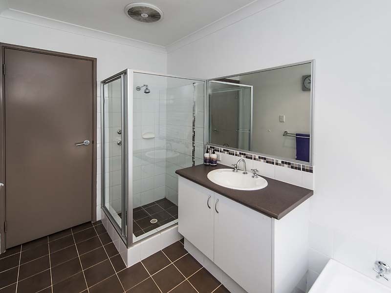 1 Jacksonia Gate, Canning Vale WA 6155