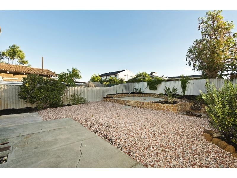 68 Sutherland Drive, Thornlie WA 6108