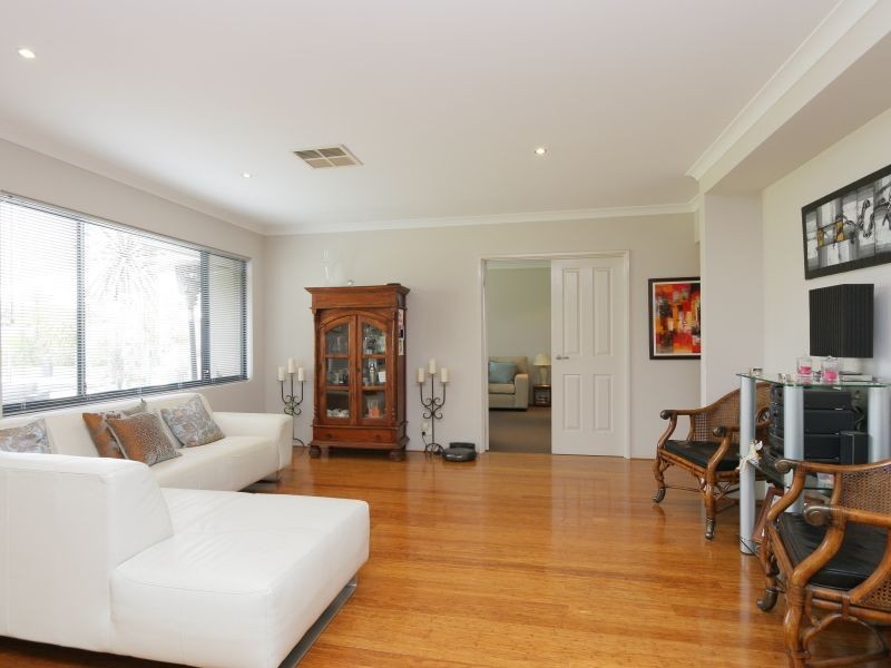 6 Harrisdale Drive, Harrisdale WA 6112