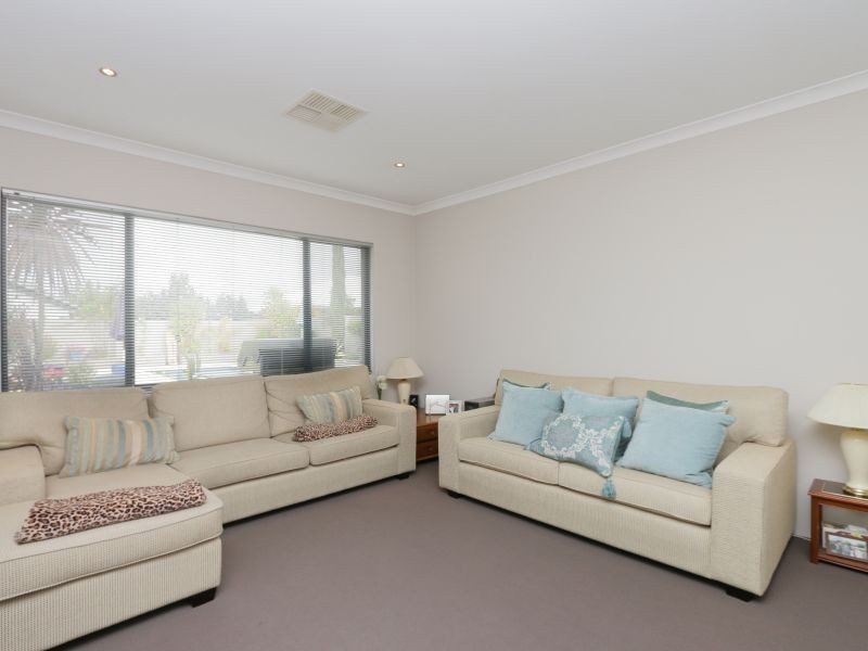 6 Harrisdale Drive, Harrisdale WA 6112