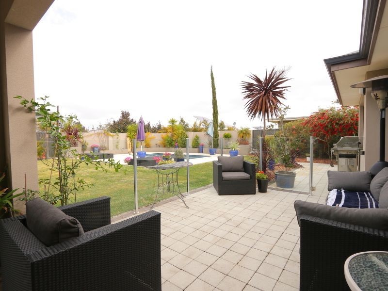 6 Harrisdale Drive, Harrisdale WA 6112