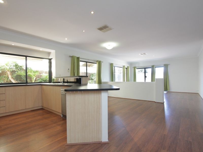 8 Minstrell Road, Bertram WA 6167