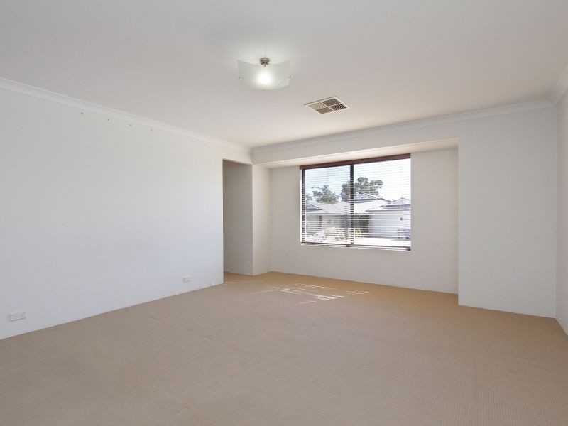 8 Minstrell Road, Bertram WA 6167