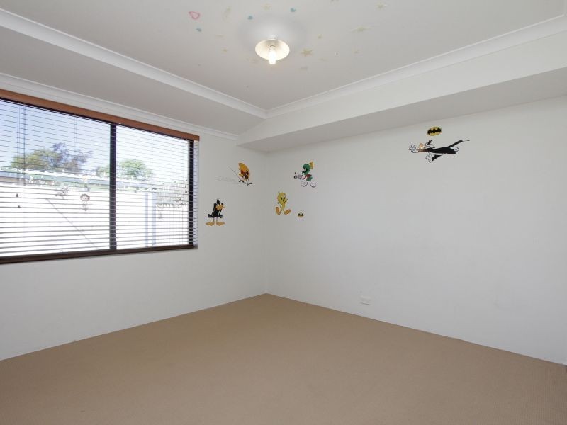 8 Minstrell Road, Bertram WA 6167