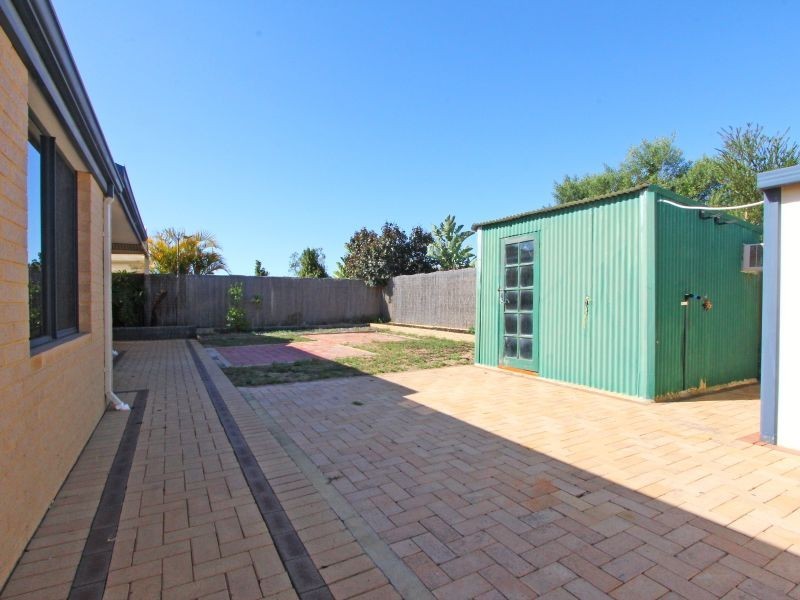 8 Minstrell Road, Bertram WA 6167