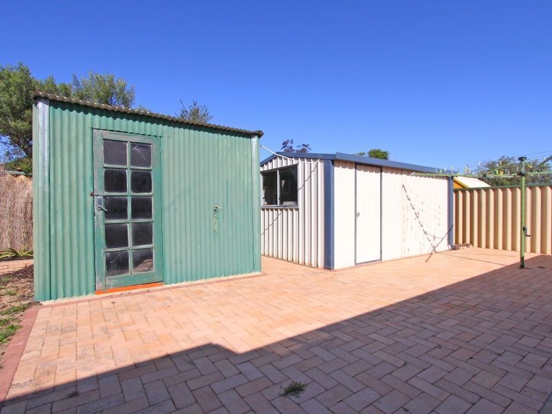 8 Minstrell Road, Bertram WA 6167