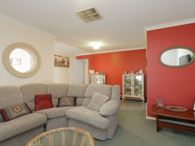 9 Firefalls Close, Huntingdale WA 6110