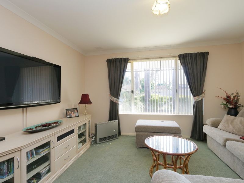 9 Firefalls Close, Huntingdale WA 6110