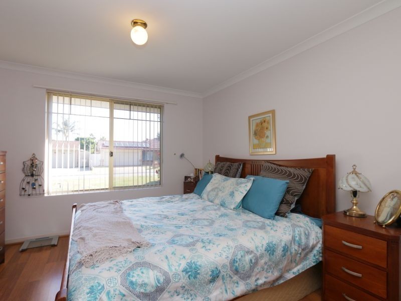 9 Firefalls Close, Huntingdale WA 6110