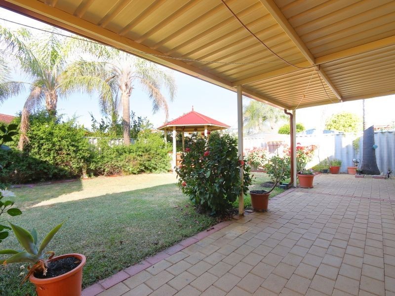 9 Firefalls Close, Huntingdale WA 6110