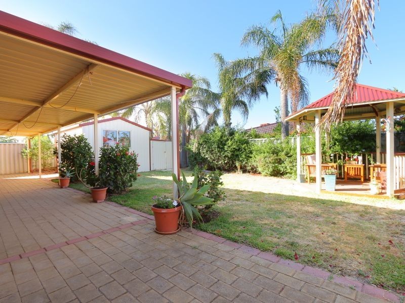 9 Firefalls Close, Huntingdale WA 6110