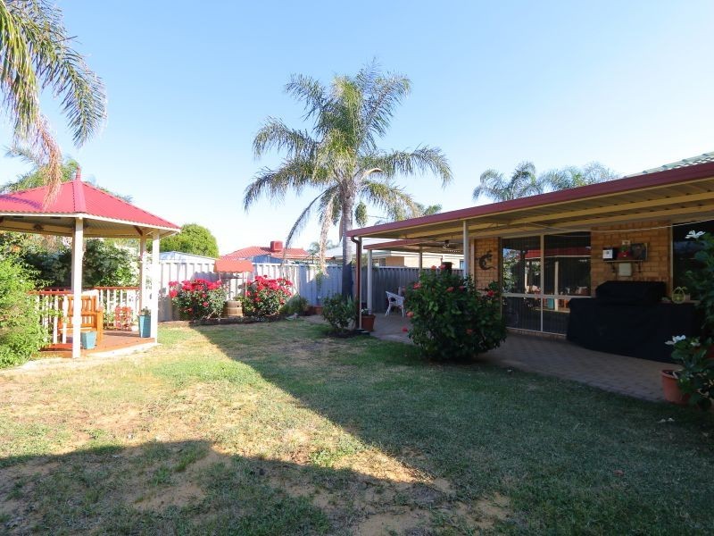 9 Firefalls Close, Huntingdale WA 6110