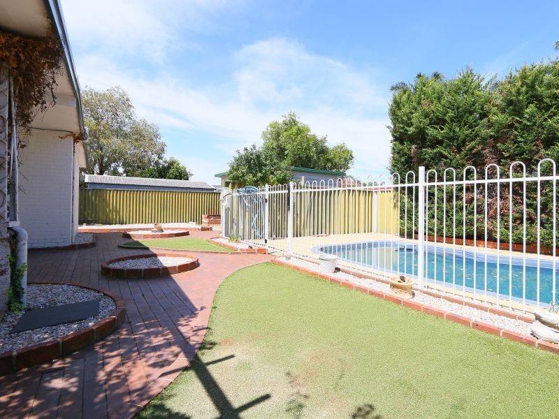 8 Swanley Street, Gosnells WA 6110