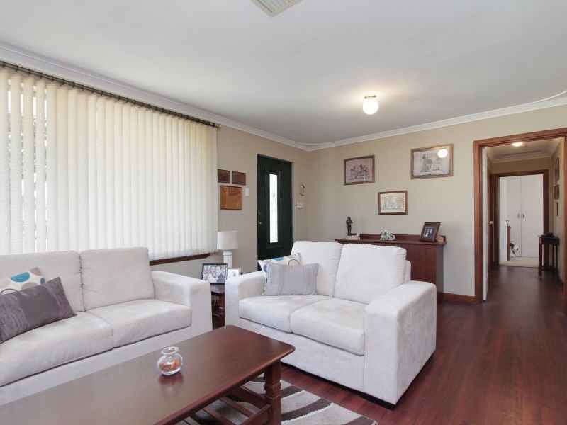 6 Cleve Way, Gosnells WA 6110