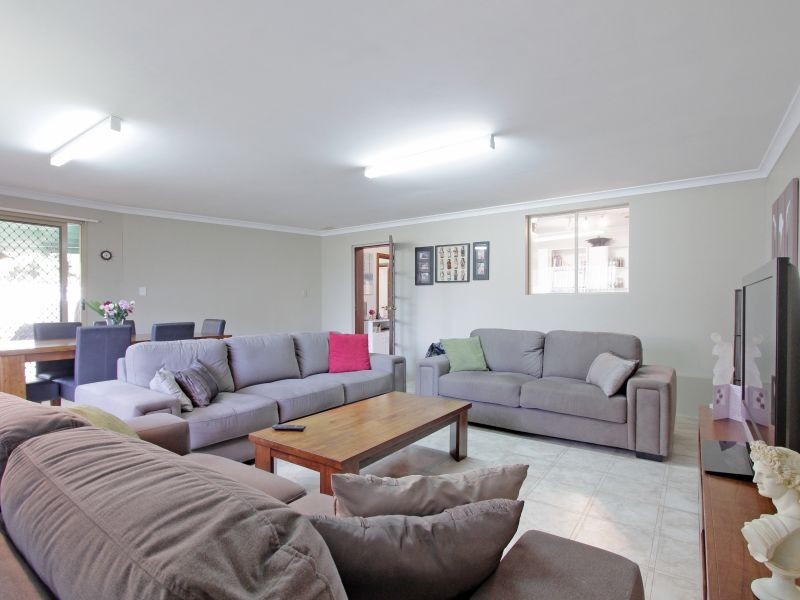 6 Cleve Way, Gosnells WA 6110