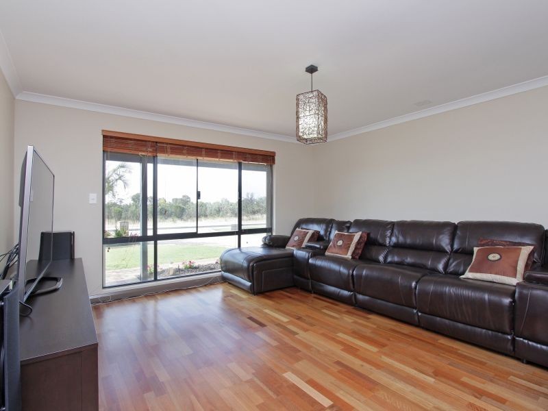 71 Lakey Street, Southern River WA 6110