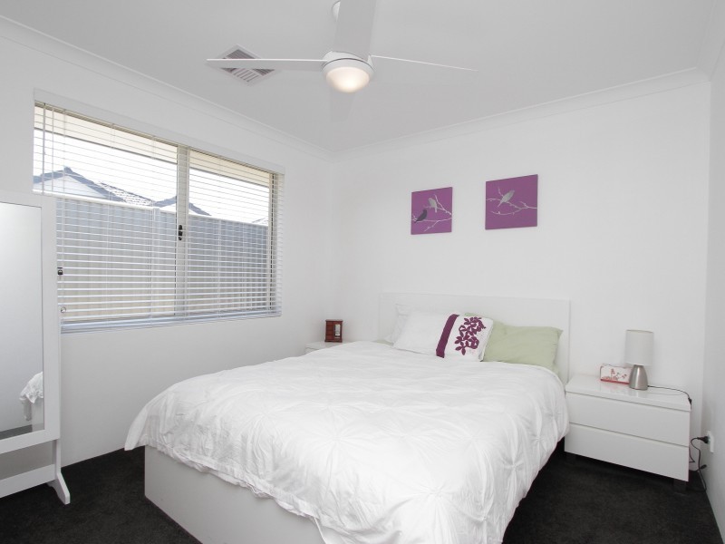 18 Hartz Way, Wandi WA 6167