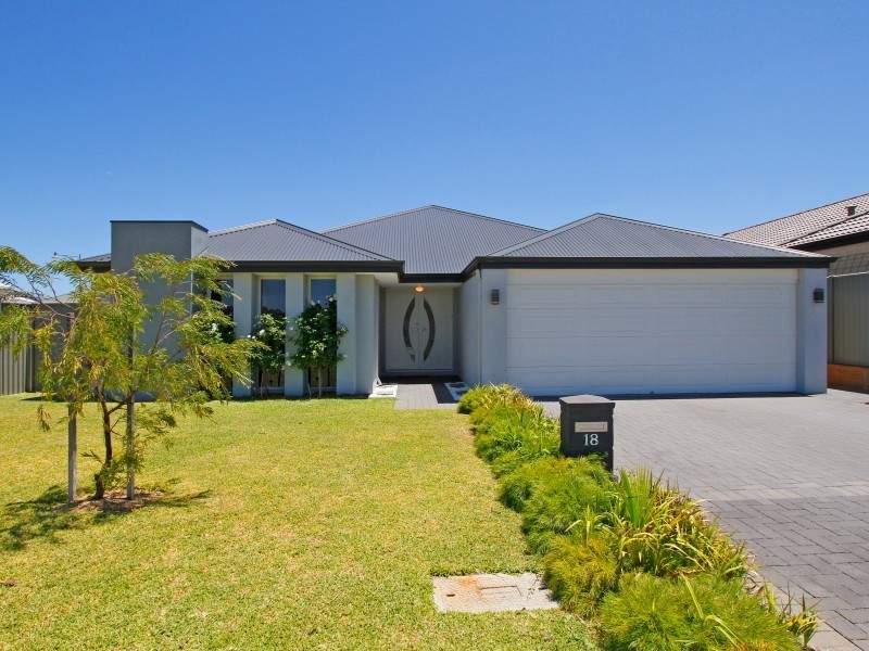 18 Hartz Way, Wandi WA 6167