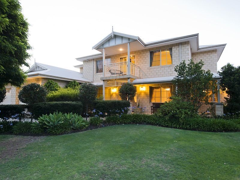 3 Bennett Drive, Canning Vale WA 6155