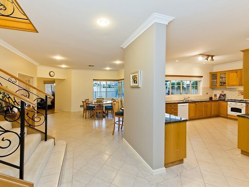 3 Bennett Drive, Canning Vale WA 6155