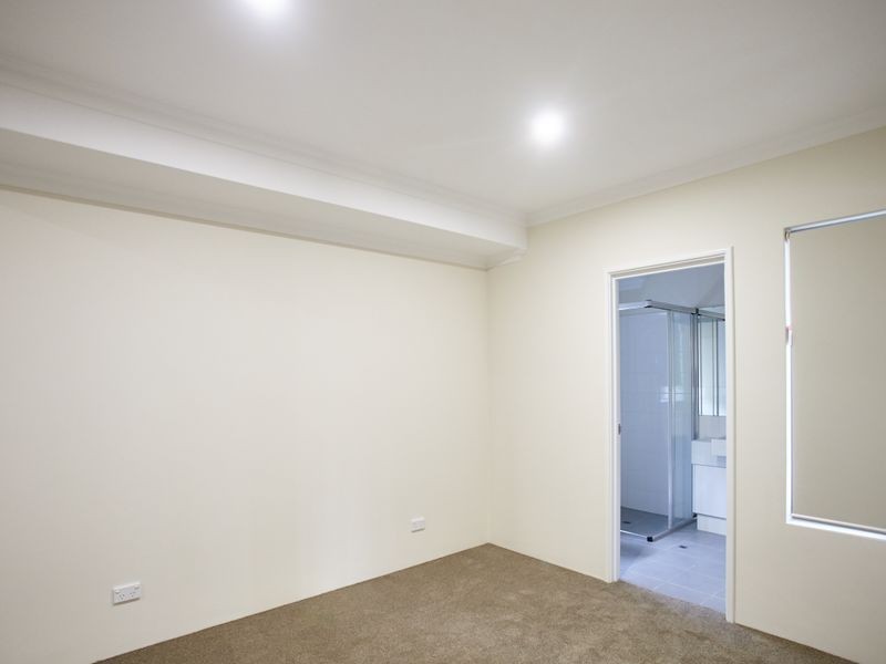 10D Debenham Street, Thornlie WA 6108