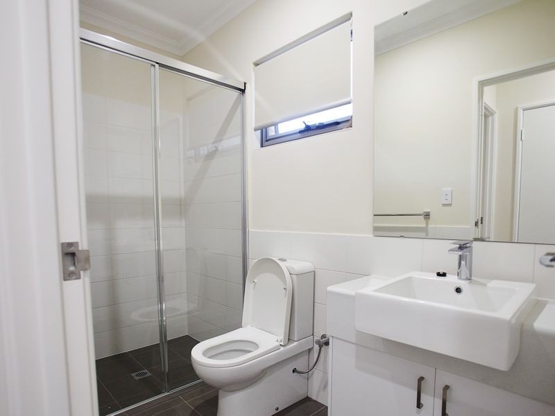 10D Debenham Street, Thornlie WA 6108