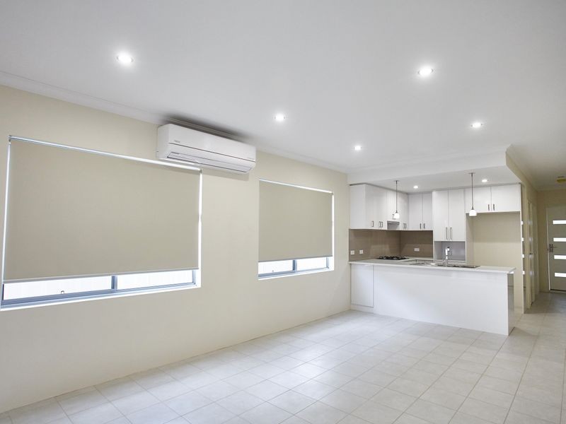 10D Debenham Street, Thornlie WA 6108