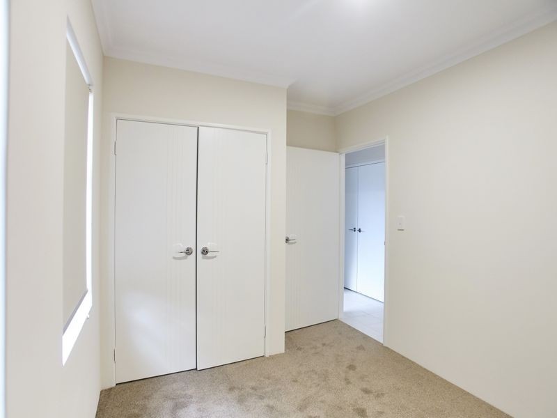 10D Debenham Street, Thornlie WA 6108