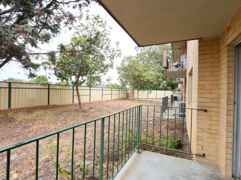 4/252 Spencer Road, Thornlie WA 6108