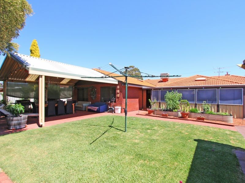 13 Wawanna Place, Huntingdale WA 6110