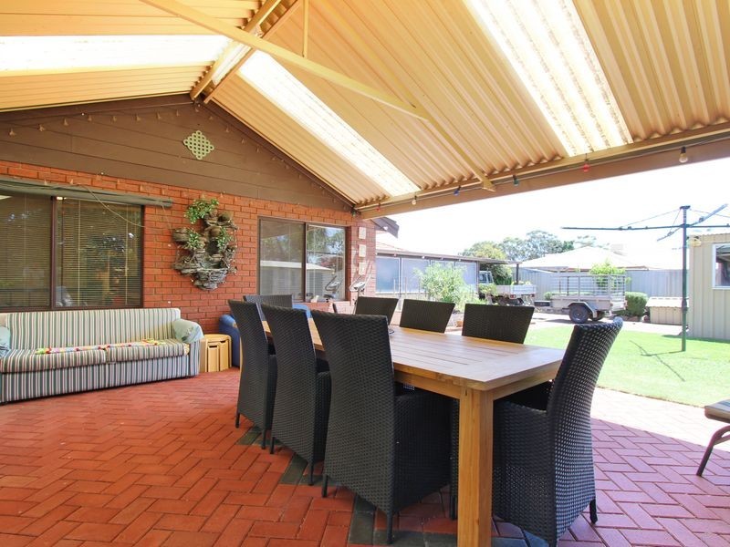 13 Wawanna Place, Huntingdale WA 6110