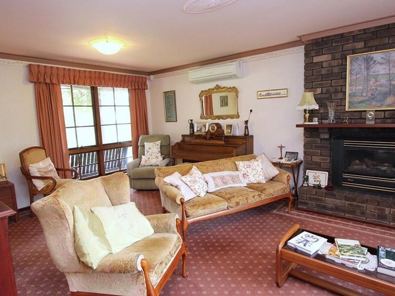 8 Carrick Road, Mount Richon WA 6112