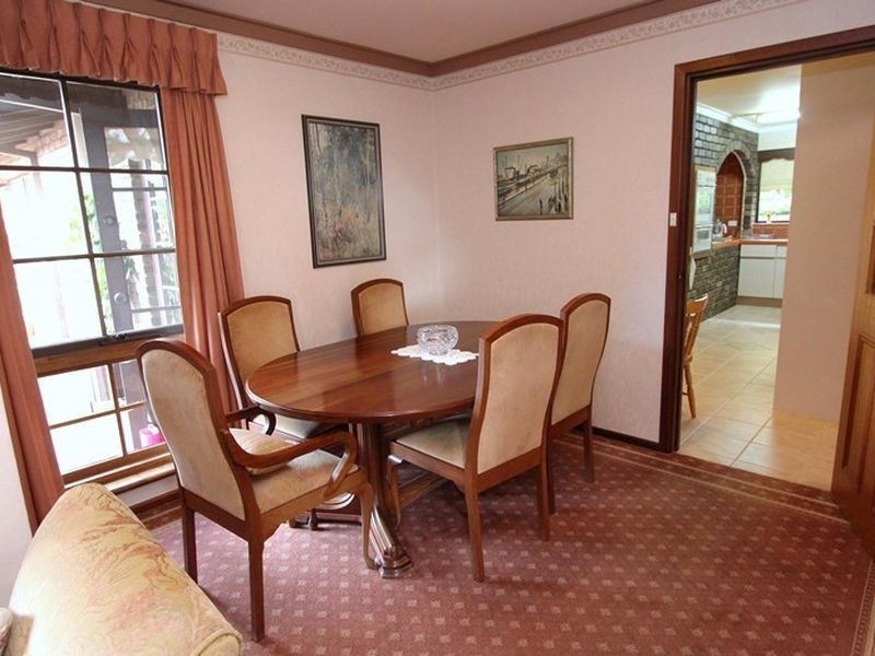 8 Carrick Road, Mount Richon WA 6112