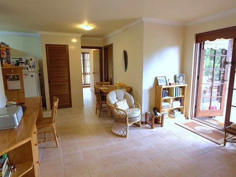 8 Carrick Road, Mount Richon WA 6112