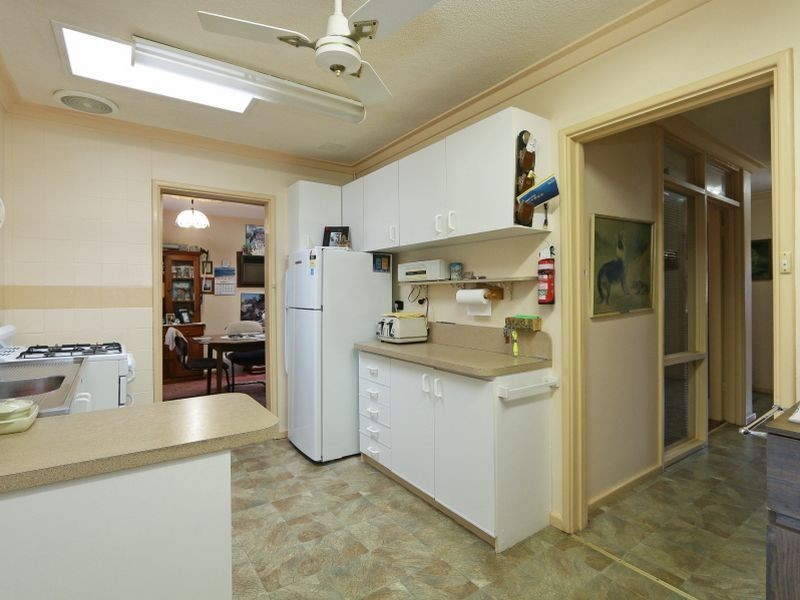 6 Kelton Way, Thornlie WA 6108