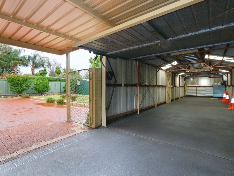 6 Kelton Way, Thornlie WA 6108