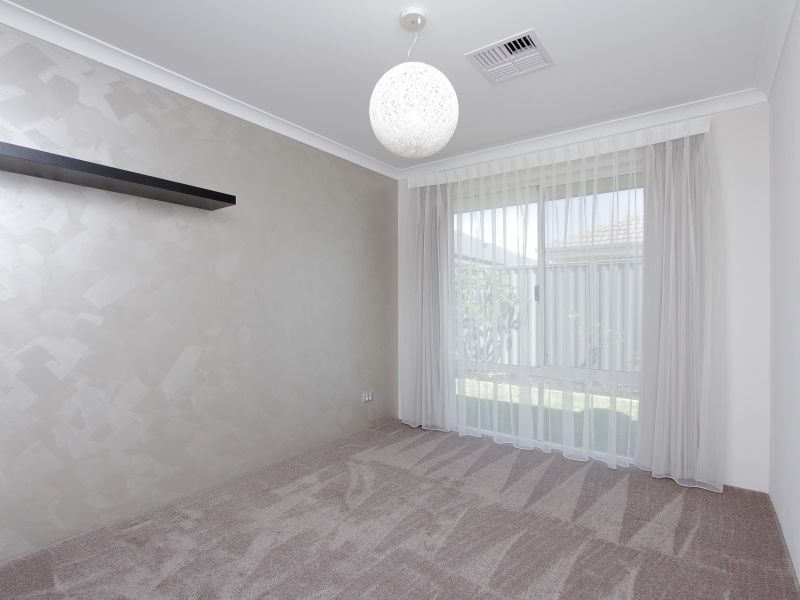 9 Erlon Way, Harrisdale WA 6112