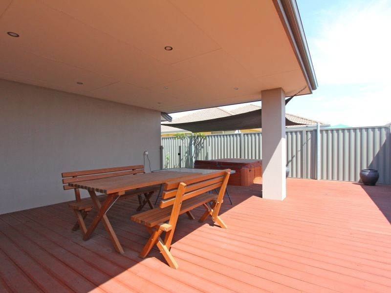 9 Erlon Way, Harrisdale WA 6112