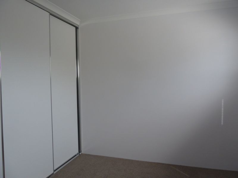 Unit 4/11 Debenham Street, Thornlie WA 6108