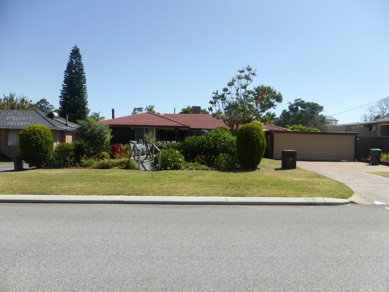 3 Leybourne Street, Thornlie WA 6108