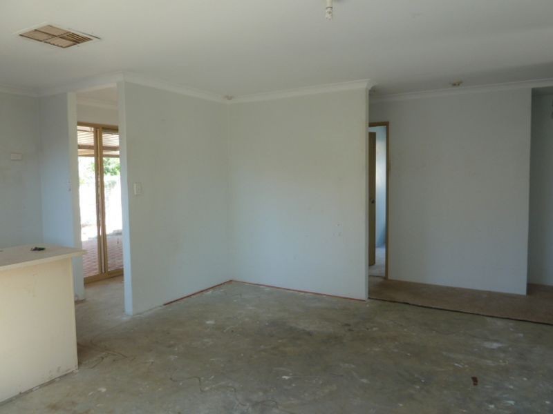 9 Mulline Court, Maddington WA 6109