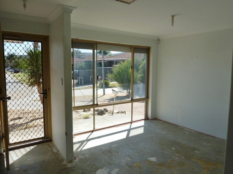 9 Mulline Court, Maddington WA 6109