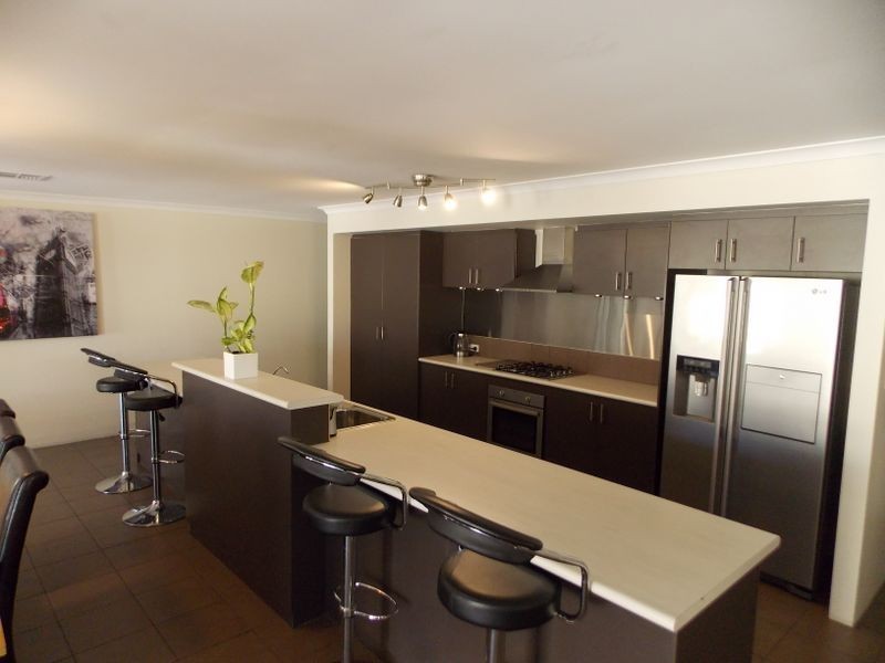 11 Daleford Way, Southern River WA 6110