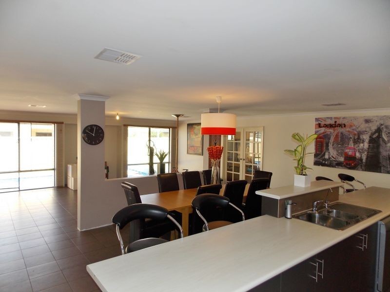 11 Daleford Way, Southern River WA 6110