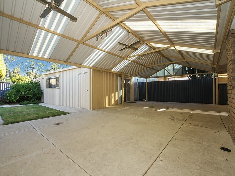19 Farrer Place, Thornlie WA 6108